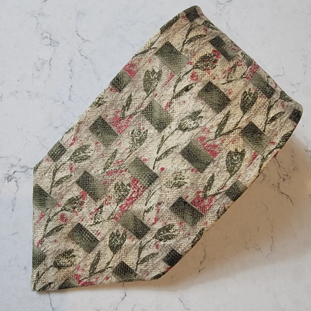 Ermenegildo Zegna Vintage Floral Geometric Silk Tie Italy Beige luxury preppy
